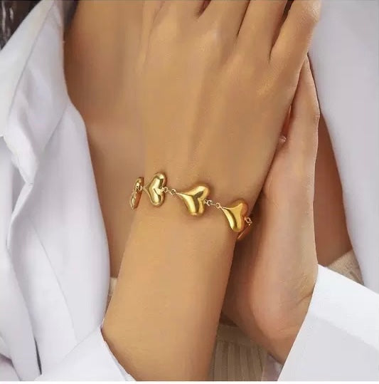 KAAVRI Loop-of-Love Anti-Tarnish Bracelet