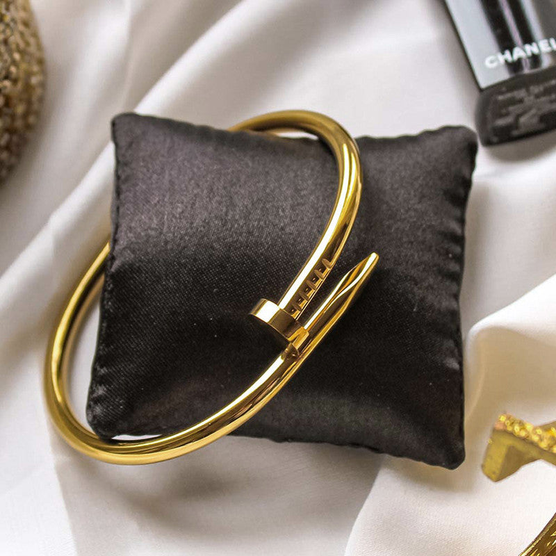 KAAVRI Nail Anti-Tarnish Bracelet for Women