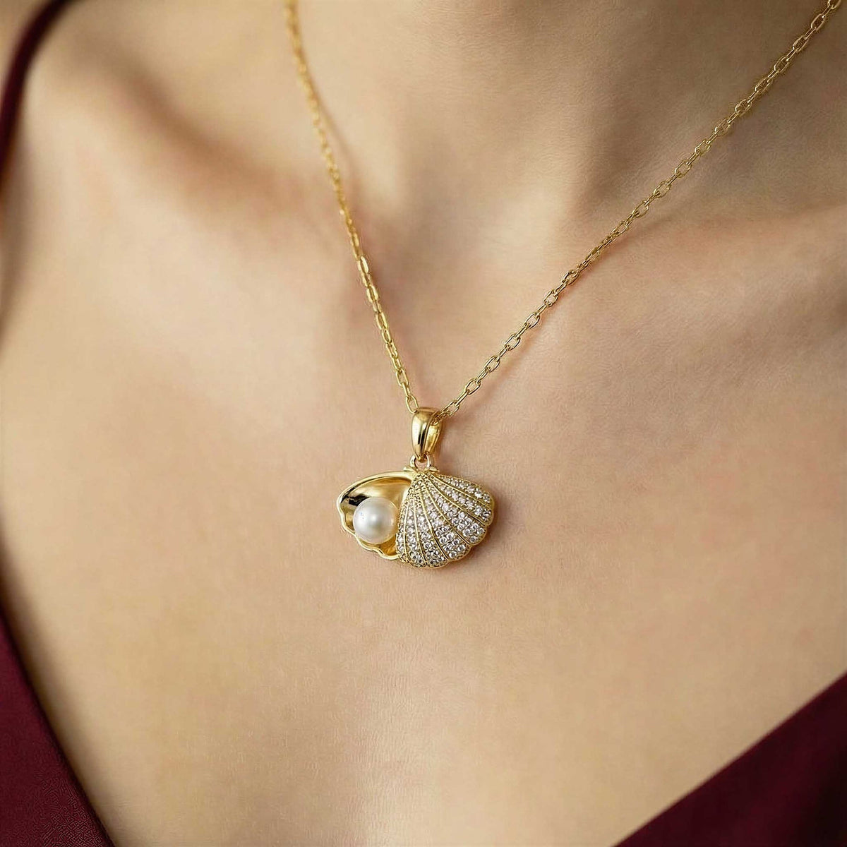 KAAVRI Shell & Pearl Charm Anti-Tarnish Necklace