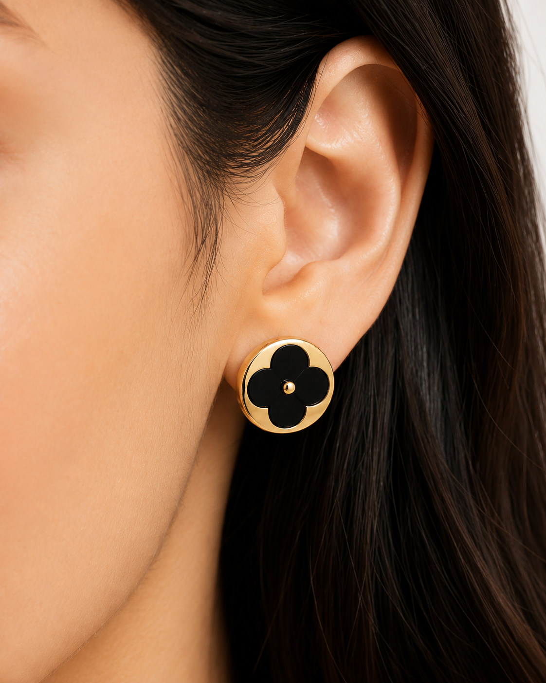 KAAVRI Black Clover Necklace & Earring Set for Women (Gold)