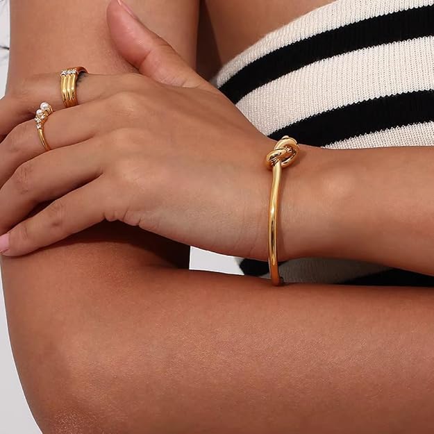 KAAVRI Gold-Plated Anti-Tarnish Bangle