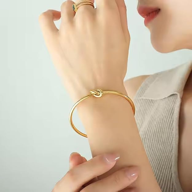 KAAVRI Gold-Plated Anti-Tarnish Bangle