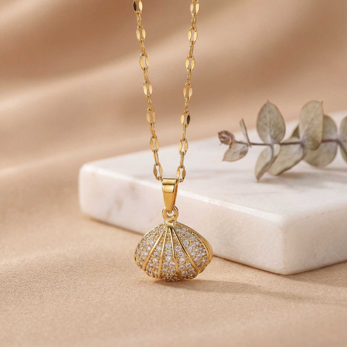KAAVRI Shell & Pearl Charm Anti-Tarnish Necklace