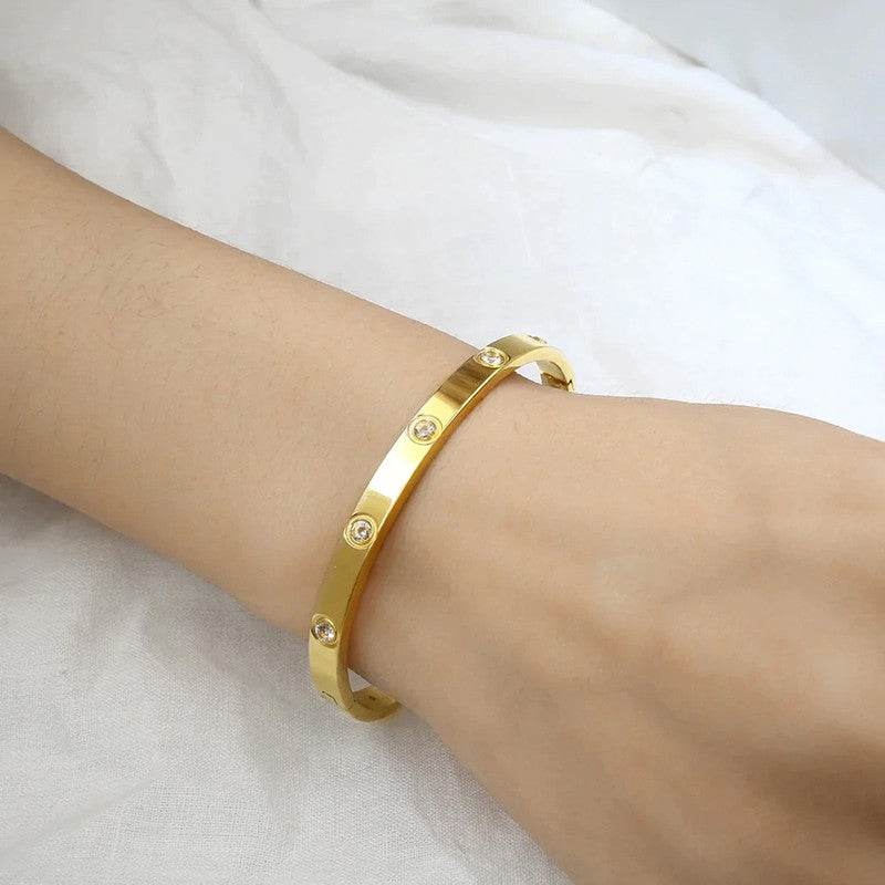 KAAVRI Gold-Plated Anti-Tarnish Bracelet for Women