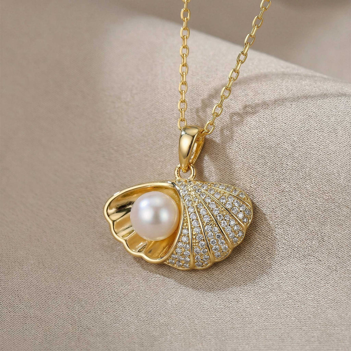 KAAVRI Shell & Pearl Charm Anti-Tarnish Necklace