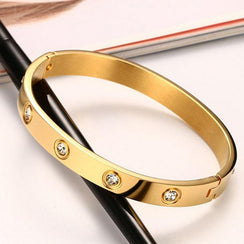KAAVRI Gold-Plated Anti-Tarnish Bracelet for Women