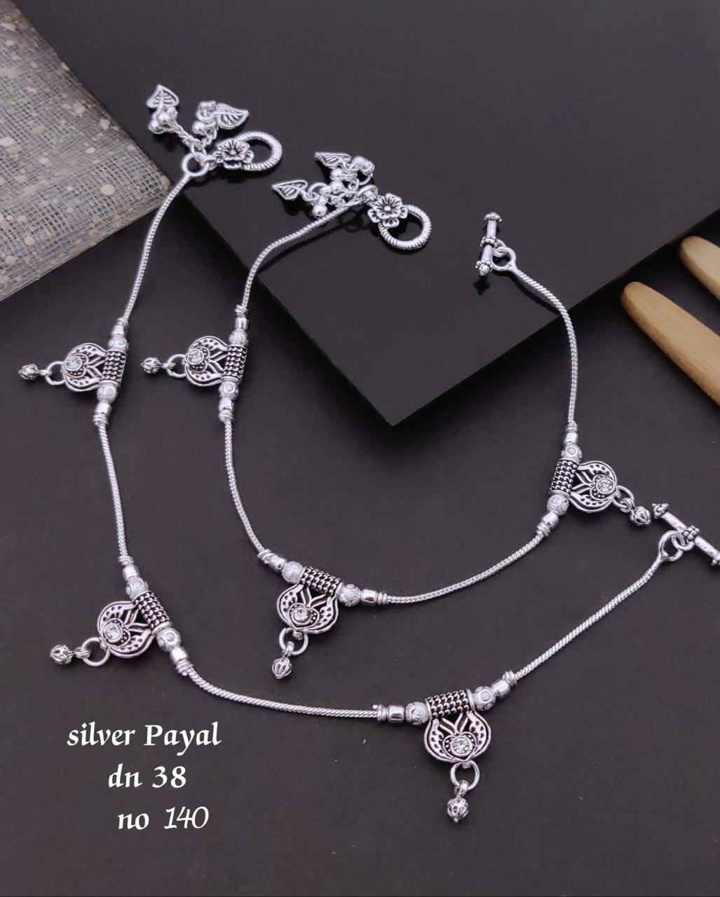 KAAVRI Daily Wear Silver-Look Payal Anklet (Pair) for Women